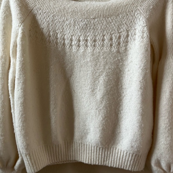 Anthropologie Women’s Ivory Wool Off-Shoulder Ruffle-Edge Sweater Size M - Picture 5 of 16